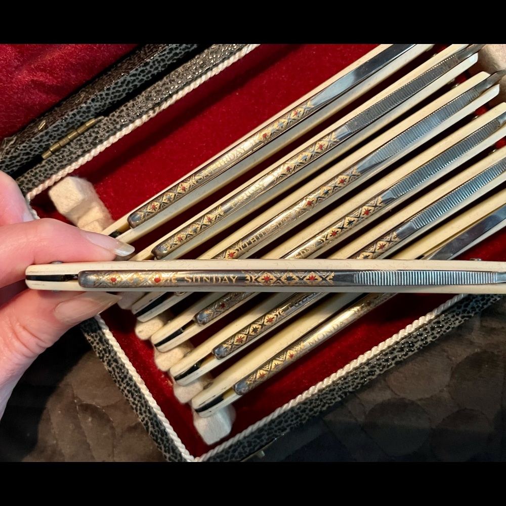 Vintage 7 Day Solingen Straight Razor Set